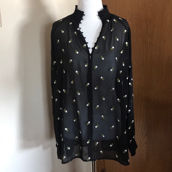 CAbi Tops - NWT Cabi Embroidered Blouse Size Small